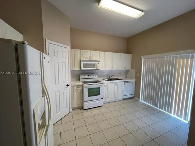 Photo - 2424 SE 19th Ct