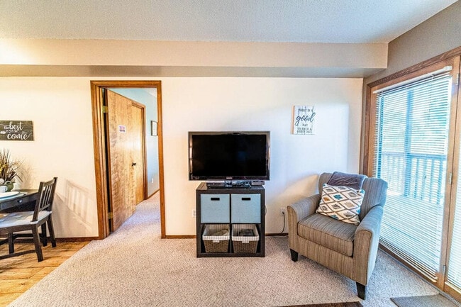 Photo - 5 Chandler Ln Unit SI ID1295580P