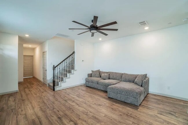Photo - 1278 Lamar Dr