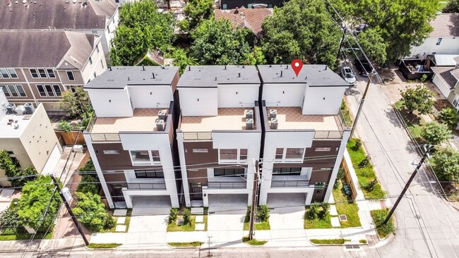 Photo - 229 Willard St
