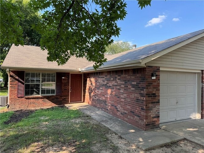 Building Photo - 4420 W Franciscan Trail