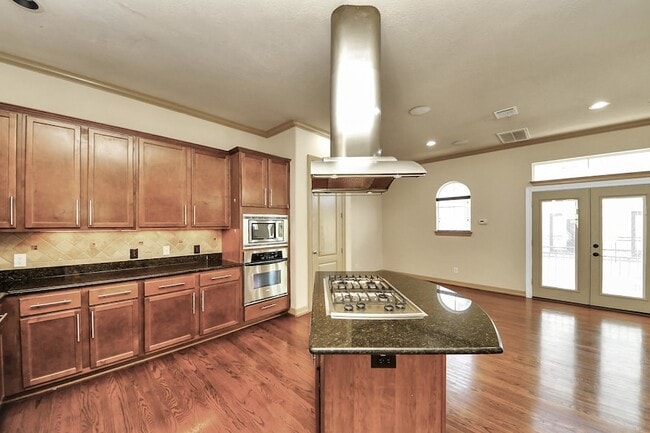 Photo - 5711 Kiam St