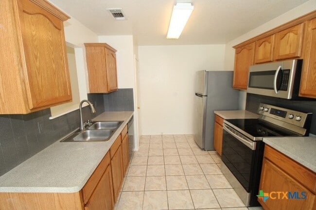 Photo - 1407 Saddle Dr