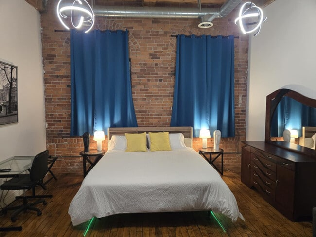 Photo - 227 Iron St Unit SI ID1438335P