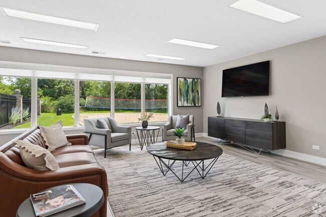 Clubroom - The Woodlands of Crest Hill