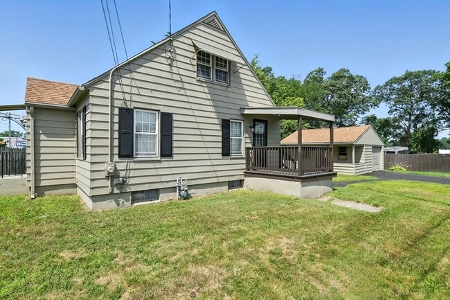 Photo - 1118 Boston Rd Unit 1