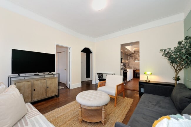 Building Photo - 708 9th Ave Unit SI ID1323923P