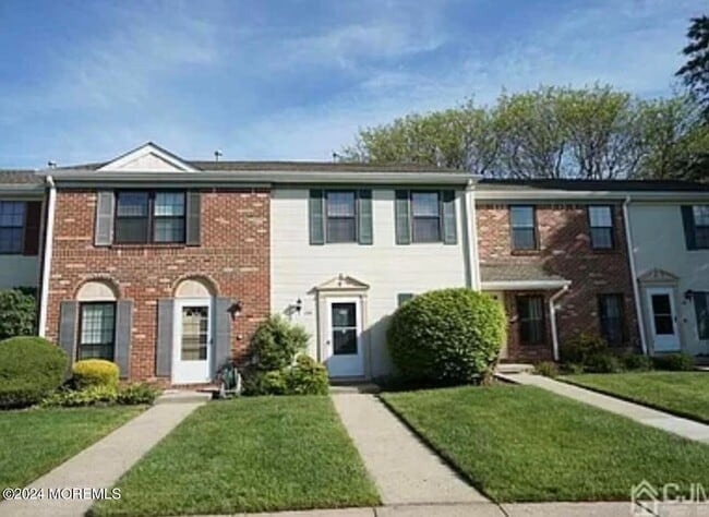 Photo - 254 Bromley Pl