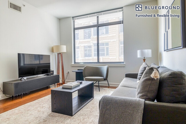 Photo - 4918 St Elmo Ave Unit SI FL7-ID894