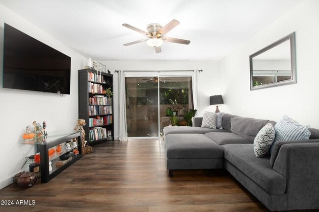 Photo - 540 N May Unit 2081C