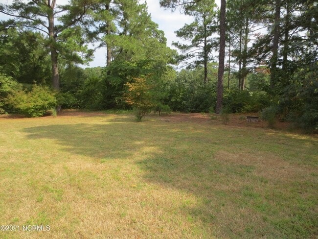 Photo - 8 Country Club Blvd