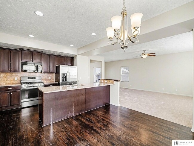 Photo - 16559 Dora Hamann Pkwy