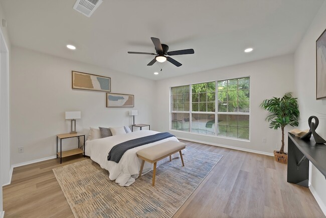 Photo - 7548 Meadow Creek Dr