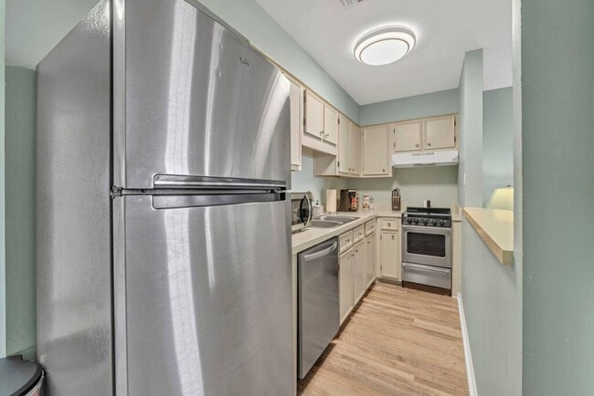 Photo - 312 Bream Ave Unit SI ID1501999P