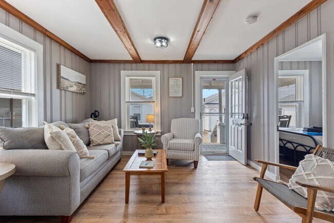 Building Photo - 2 Island Path Unit ID1312422P