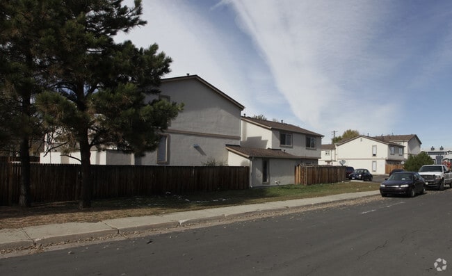 Ingallnook Townhomes - Ingallnook Townhomes