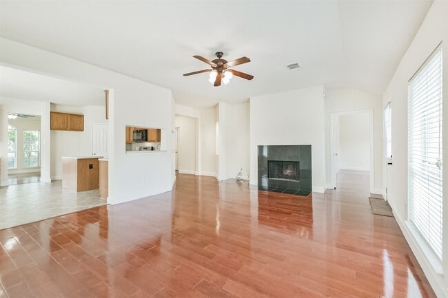 Photo - 7 Heron Hollow Ct