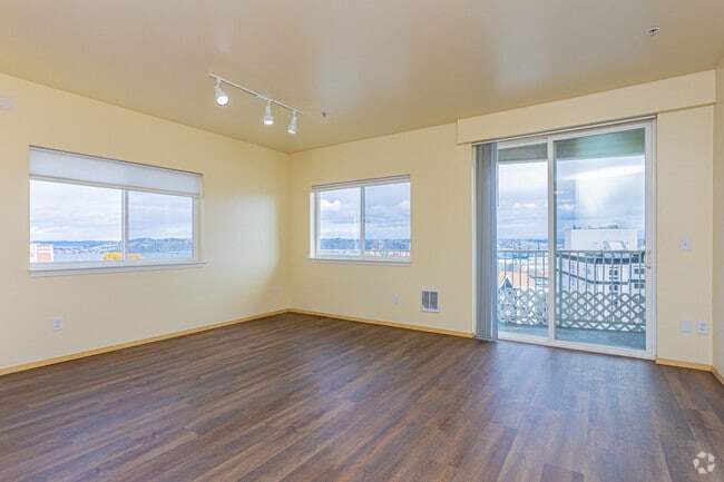 3BR, 2BA - 1022SF - Stillwater Apartments