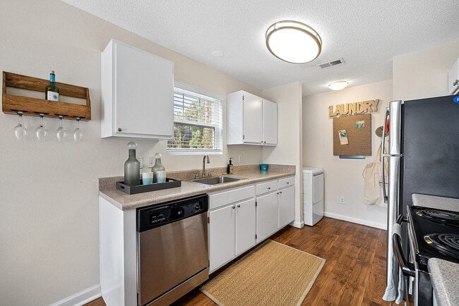 Photo - 29 Edgewater