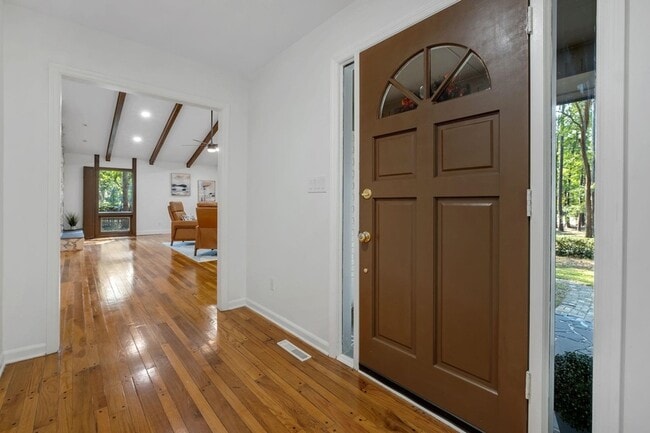 Photo - 7916 Skipper Ln