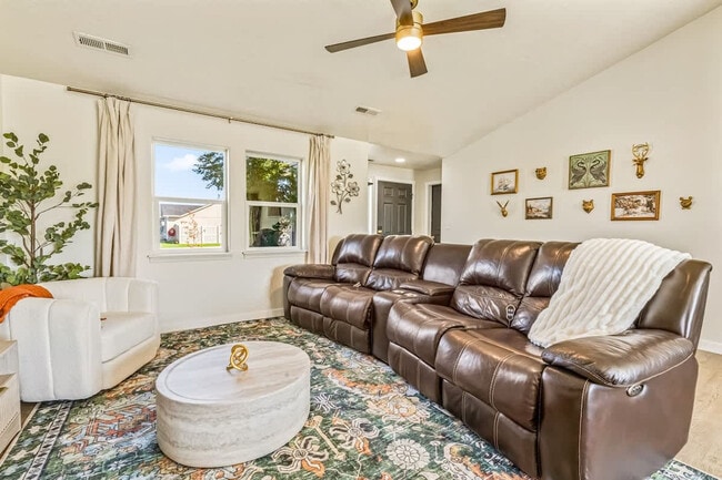 Building Photo - 103 N Voyage Ave Unit SI ID1460921P