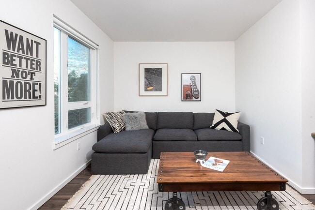 Photo - The Hawthorne Apts
