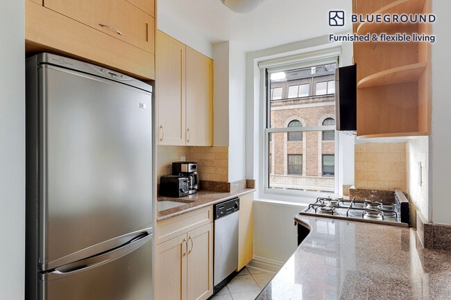 Photo - 20 Park Ave Unit FL16-ID2171