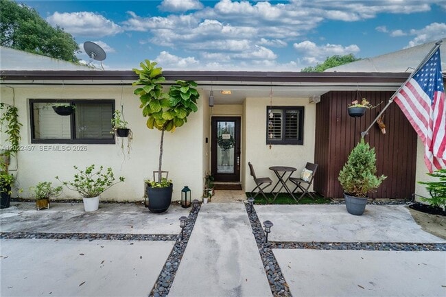 Photo - 13932 Kendale Lakes Dr