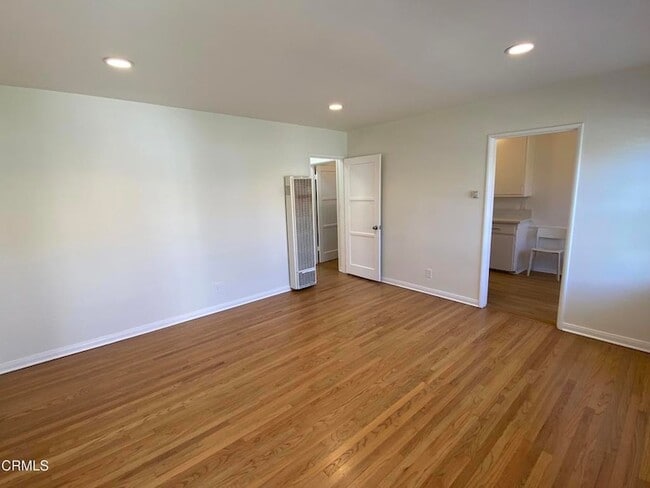 Photo - 2452 E Washington Blvd