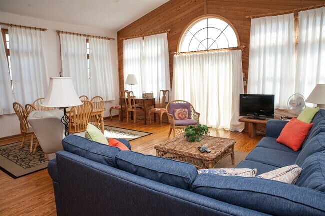 Photo - 40393 N Beachcomber Dr Unit ID1255929P