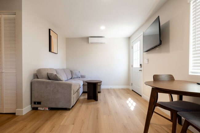 Building Photo - 9310 Galston Dr Unit SI ID1624305P