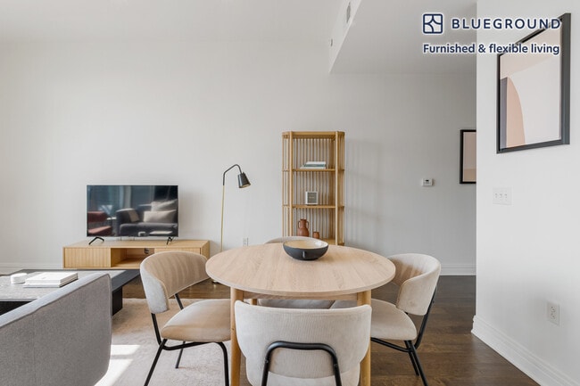 Photo - 301 Brazos St Unit SI FL15-ID206