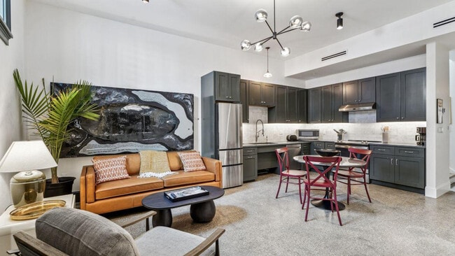 Photo - 310 N Rampart St Unit ID1267126P