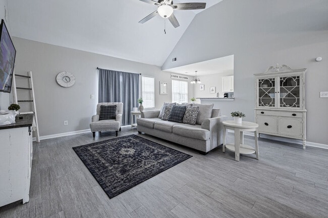 Photo - 11 Cobblestone Dr NW Unit SI ID1234799P