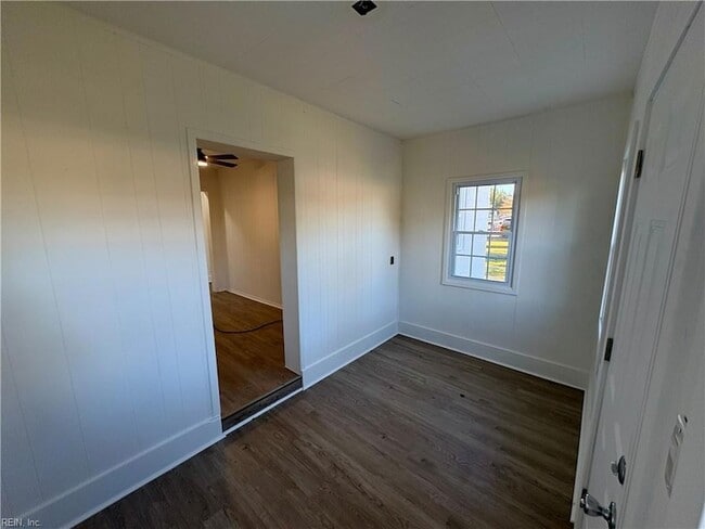 Photo - 889 W Main St