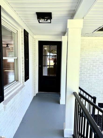 Building Photo - 30 Fleetwood Dr