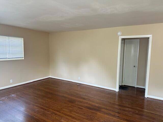 Photo - 620 Willow St NW