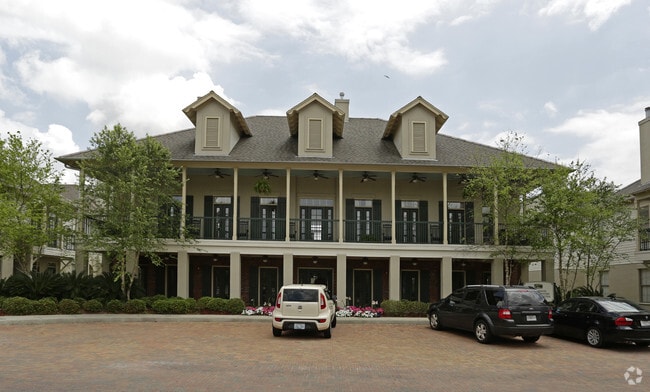 Photo - Chenier Apartments