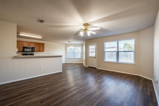 Photo - 228 Memory Dr