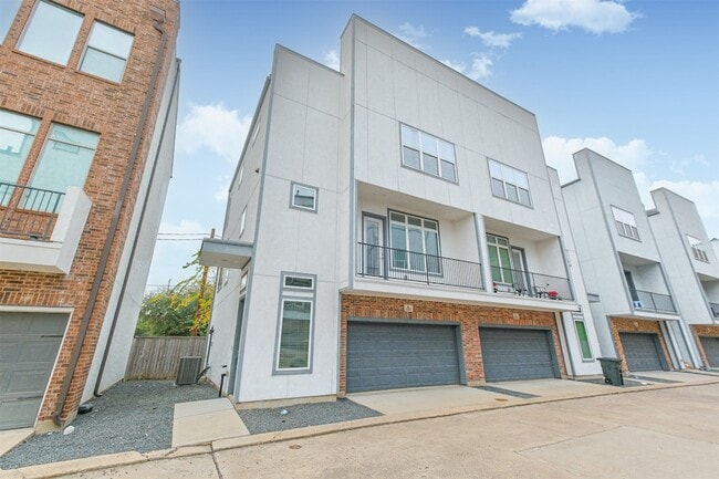 Photo - 1305 Mayfair Clarkson Ln