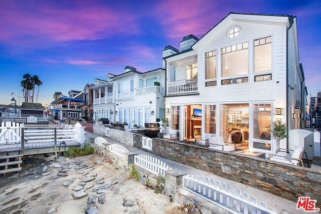 Photo - 421 Edgewater Pl