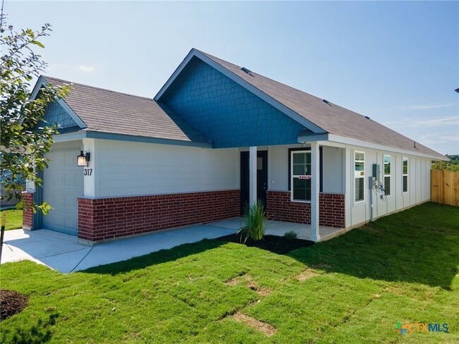 Photo - 317 Monty Ave