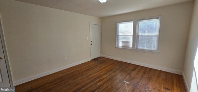 Photo - 1516 F St NE