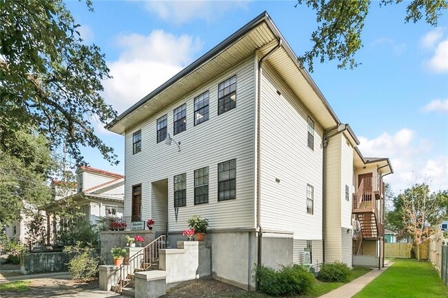 Photo - 2229 Napoleon Ave Unit 2B