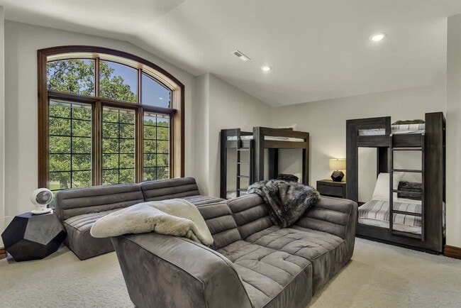 Photo - 1774 State Hwy UU Unit ID1339916P