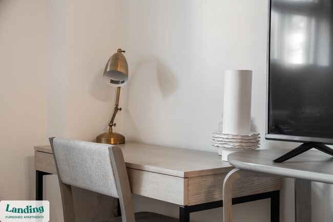 Photo - 2001 E Broad St Unit 105.1405030