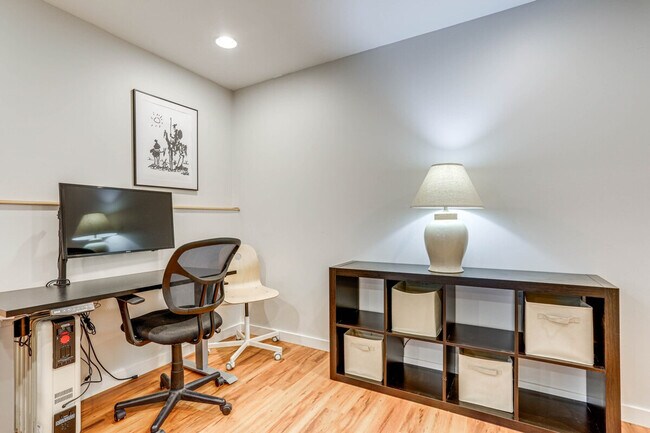 Photo - 10052 Interlake Ave N Unit SI ID1385833P
