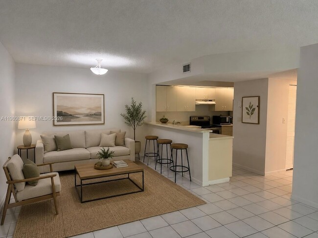 Building Photo - 8560 SW 212th St Unit 306