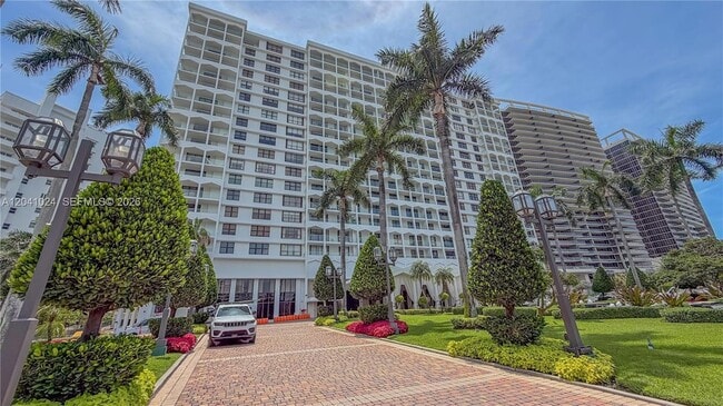 Photo - 9801 Collins Ave Unit 3U