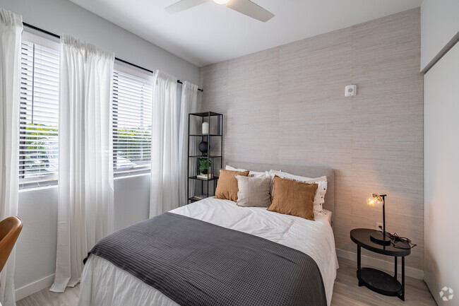 1BD, 1BA - 612SF - Bedroom - Solina Old Cutler Apartments